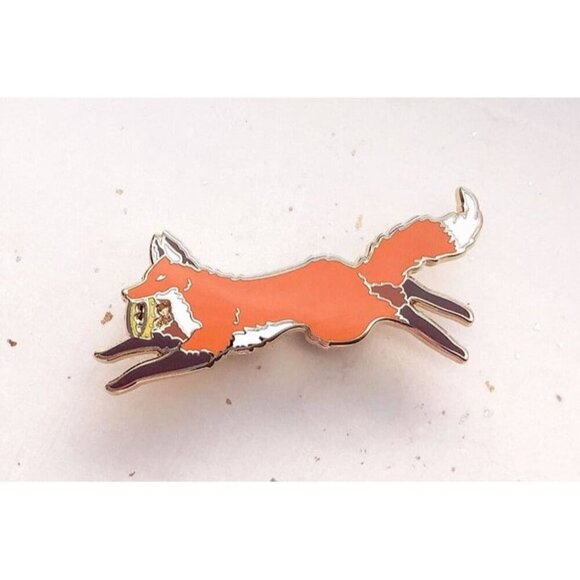 Red Fox Usurper Enamel Pin - Gold Plated Jewelry - Wildlife  & Crown‎ Brooch - Picture 3 of 9